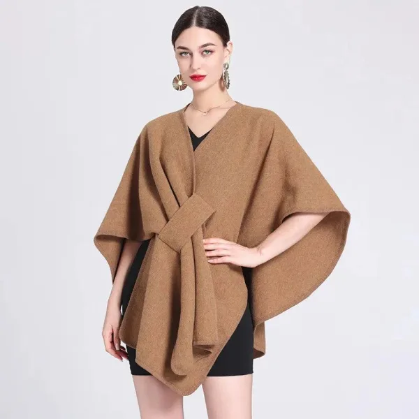cape femme chic