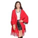 poncho femme moderne avec poches fourrure