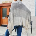 poncho à boutons adapté pour toutes saisons