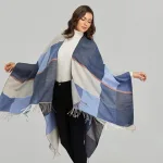 poncho en tissu avec franges