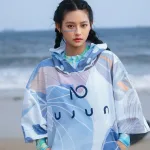 poncho artistique pour surfeurs