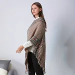 poncho en laine beige pour femme