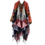 poncho coloré avec franges
