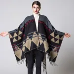 poncho à franges tendance