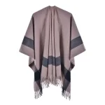 poncho court en laine pour femme