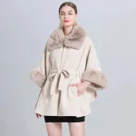 poncho chaud femme en fourrure
