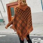 poncho élégant col montant