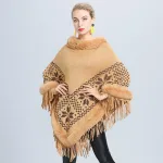 poncho confortable avec finition en fourrure
