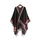 poncho couleur ethnique avec franges