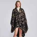 vêtement femme motif papillon