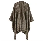 poncho esthétique papillon