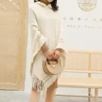 poncho femme hivernal léger avec capuche