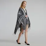 écharpe à franges design pour femme