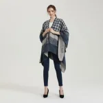 poncho en laine chaude femme