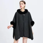 poncho tendance en fourrure