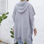 vêtement poncho gris