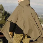 poncho adapté aux intempéries