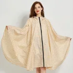poncho imperméable rayé