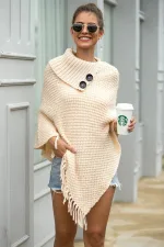 poncho en laine chaude avec boutons