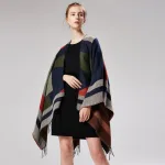 poncho femme tendance avec franges