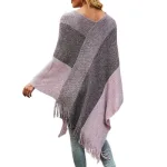 vêtement poncho à franges