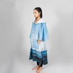 poncho de surf couleur bleue