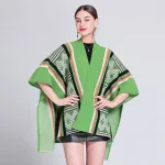 poncho à motifs colorés femme