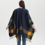 vêtement femme poncho court