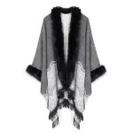poncho en fin fourrure pour femme