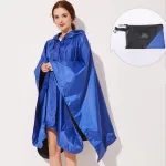 poncho imperméable bleu noir