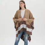 vêtement poncho classe femme