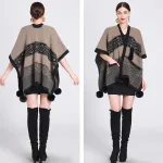 cape chaude femme avec pompon