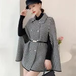 Manteau double style châle femme noir et blanc